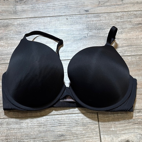 Victoria’s Secret T-shirt, Push-Up Full Coverage, Elegant Black Women's Bra 36D - Picture 1 of 5